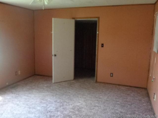 203 E Hardman St, Olney, IL 62450 photo 11