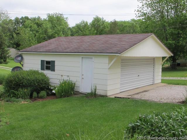 202 N Main, Muncie, IL 61857 photo 2