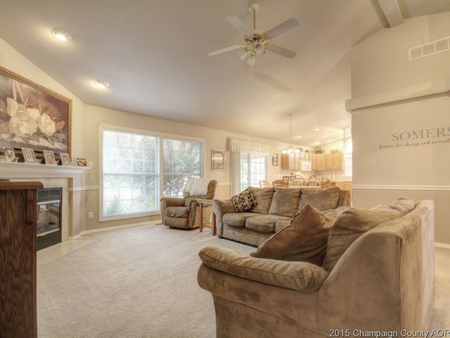 2007 Appletree Dr, Monticello, IL 61856 photo 3