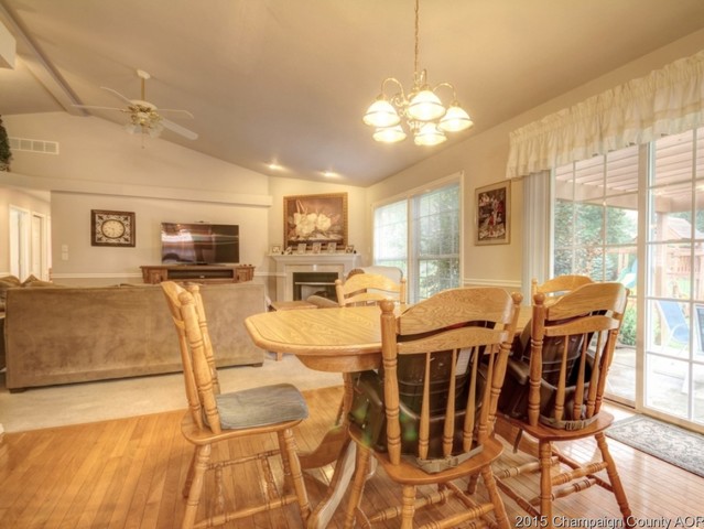 2007 Appletree Dr, Monticello, IL 61856 photo 6