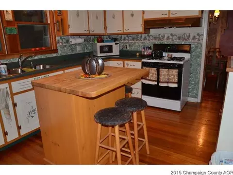 525 S Pine St, Arthur, IL 61911 photo 14