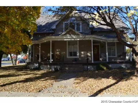 525 S Pine St, Arthur, IL 61911 photo 3