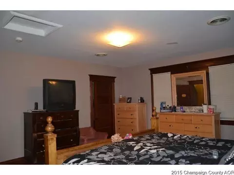 525 S Pine St, Arthur, IL 61911 photo 22