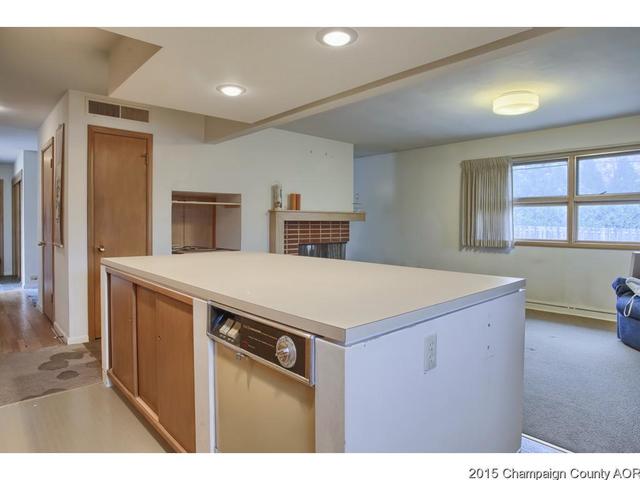 1102 Mayfair Rd, Champaign, IL 61821 photo 9
