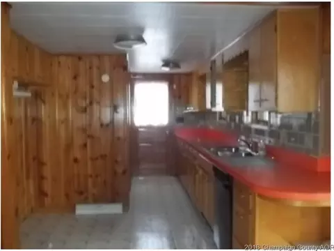 2814 S State St, Springfield, IL 62704 photo 4