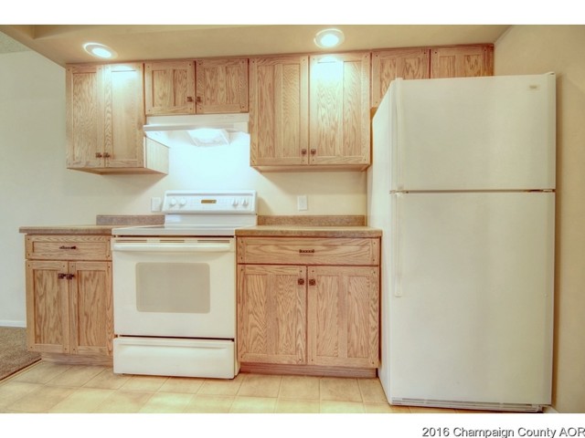 2011 Sunview Dr, Champaign, IL 61821 photo 9