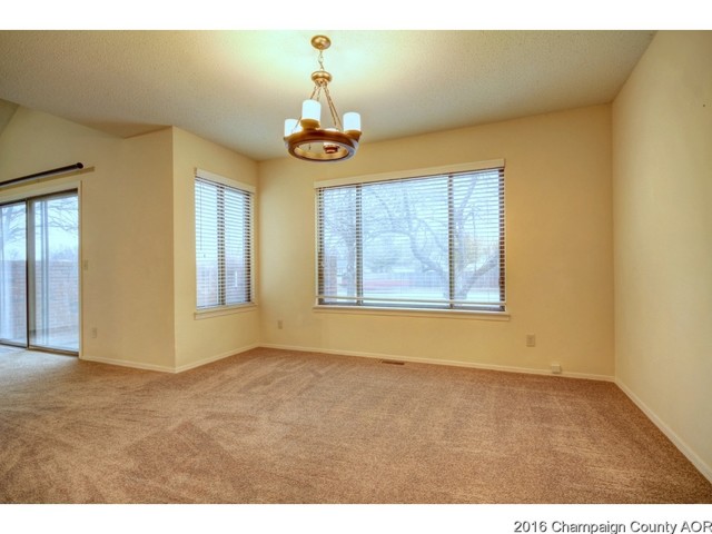 2011 Sunview Dr, Champaign, IL 61821 photo 6
