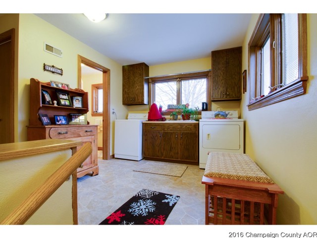 404 E Main St, Royal, IL 61871 photo 11