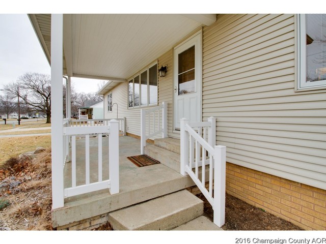 404 E Main St, Royal, IL 61871 photo 3