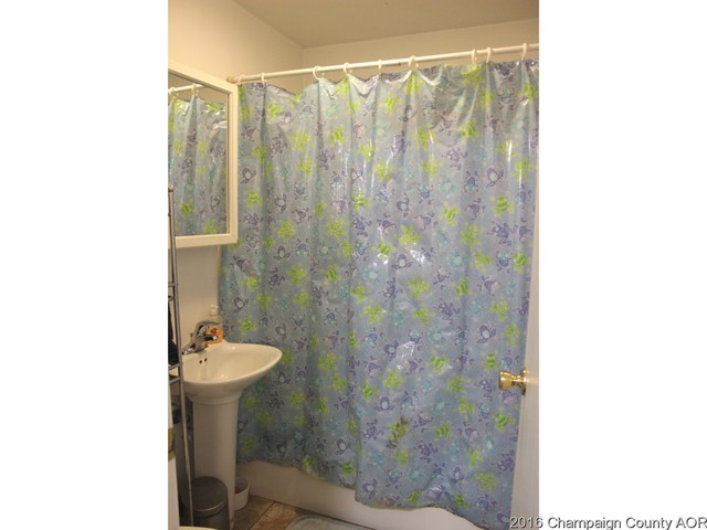 2203 Rodney Dr, Champaign, IL 61821 photo 9