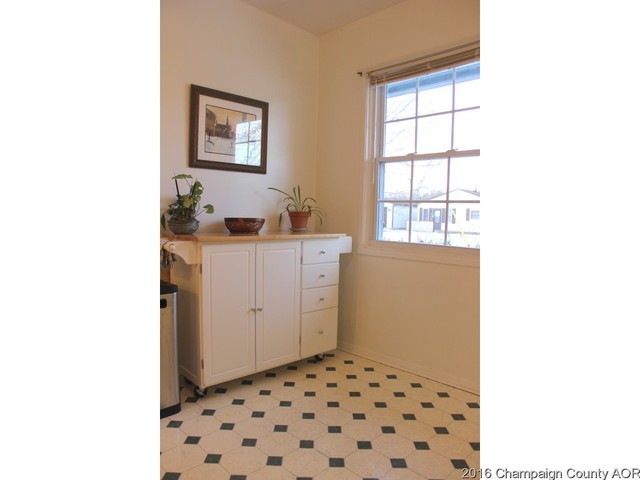 2203 Rodney Dr, Champaign, IL 61821 photo 6