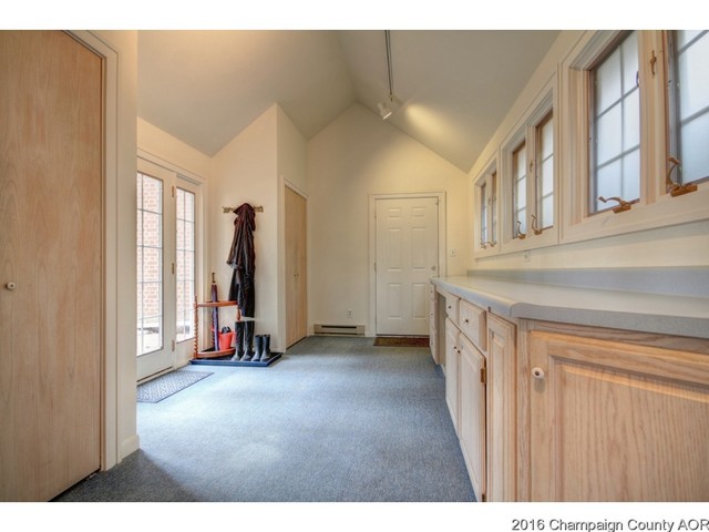 404 S Willis Ave, Champaign, IL 61821 photo 17