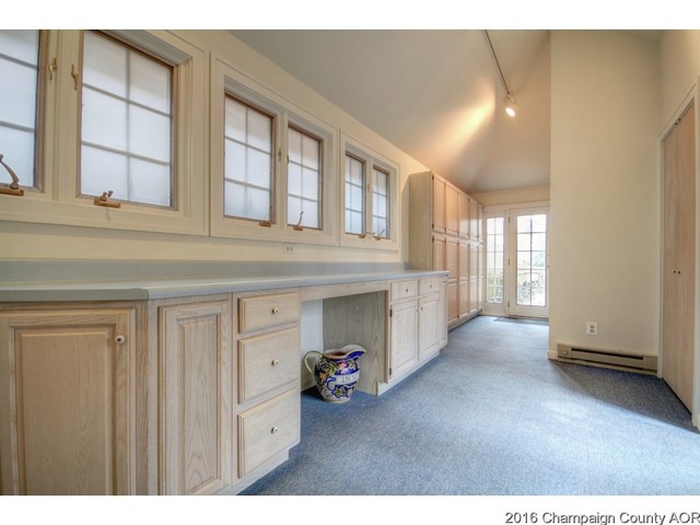 404 S Willis Ave, Champaign, IL 61821 photo 18