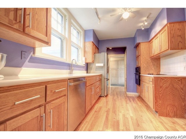 404 S Willis Ave, Champaign, IL 61821 photo 12