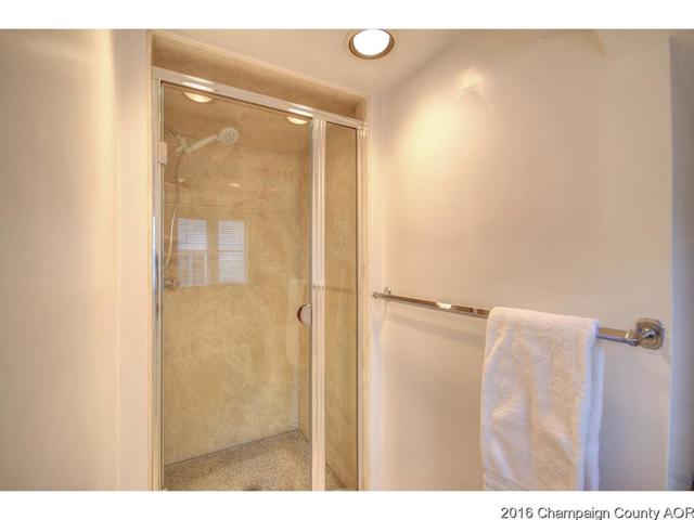 910 W Healey St, Champaign, IL 61821 photo 14