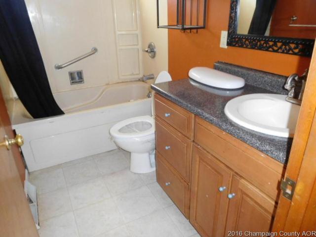 3636 E Minnie St, Decatur, IL 62521 photo 7