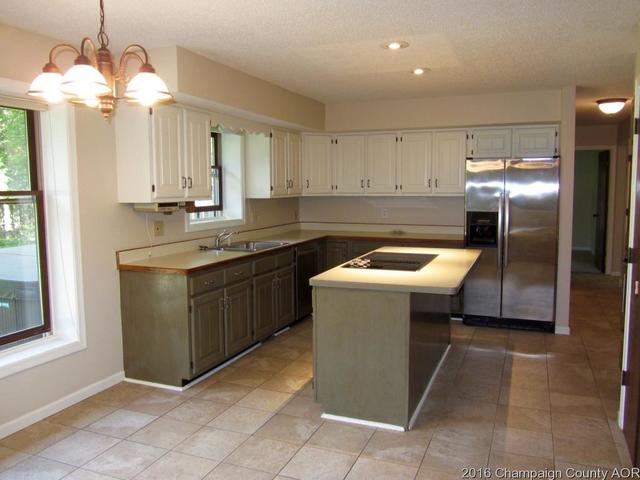2508 Nottingham Dr, Champaign, IL 61821 photo 5