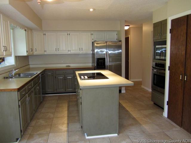 2508 Nottingham Dr, Champaign, IL 61821 photo 6