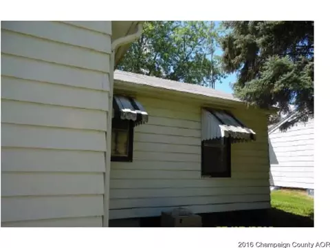 302 S Oak St, Normal, IL 61761 photo 2