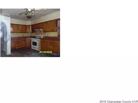 302 S Oak St, Normal, IL 61761 photo 5