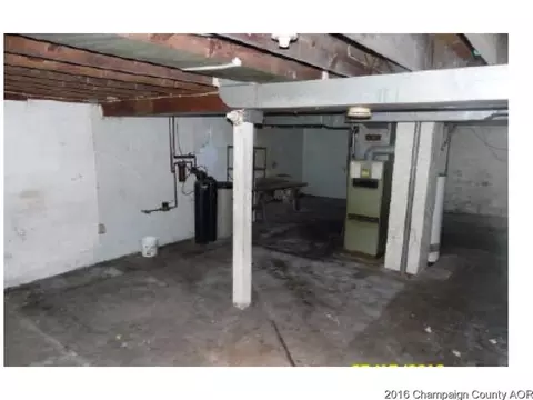302 S Oak St, Normal, IL 61761 photo 9