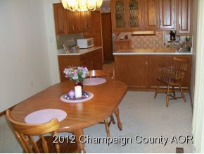 148 W Bond St, Bement, IL 61813 photo 5