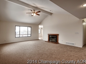 2120 Sunview Dr, Champaign, IL 61821 photo 2