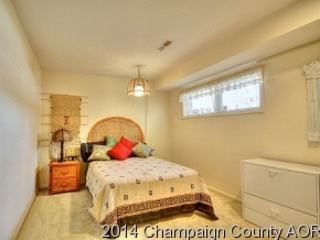 18 Fields E, Champaign, IL 61822 photo 16