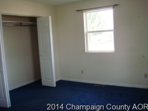 210 E State St, Fairmount, IL 61841 photo 11