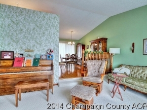 307 S John St, Thomasboro, IL 61878 photo 5