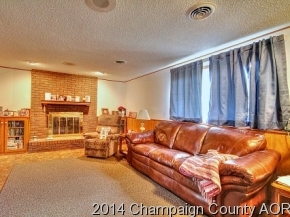 307 S John St, Thomasboro, IL 61878 photo 17