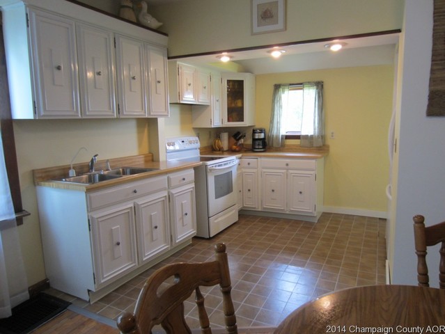 1151 Cr 2250 E, Sidney, IL 61877 photo 5