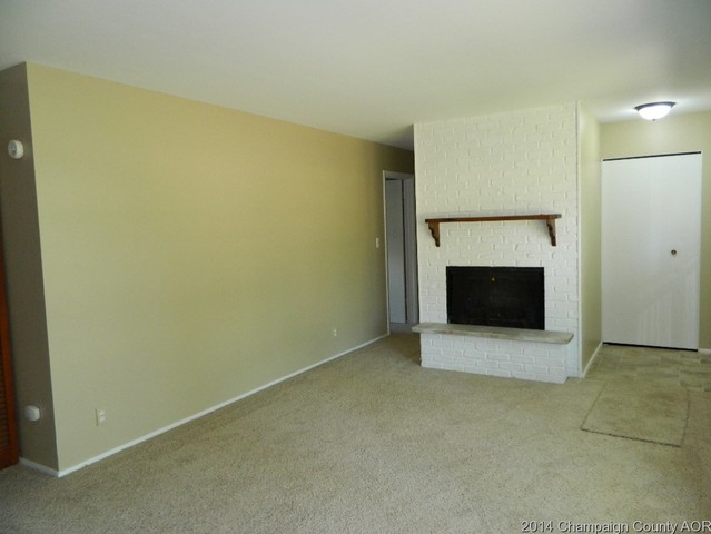 2001 Cypress Dr, Champaign, IL 61821 photo 5