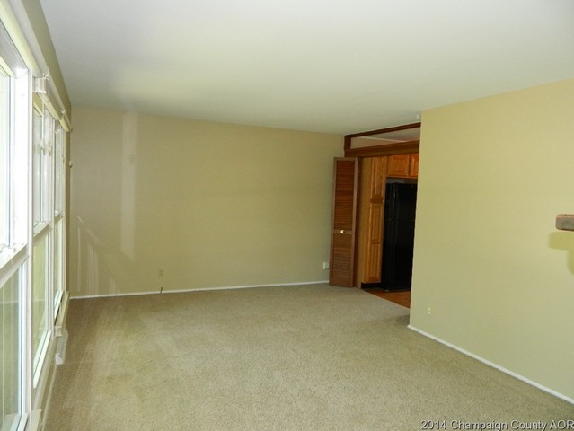 2001 Cypress Dr, Champaign, IL 61821 photo 2