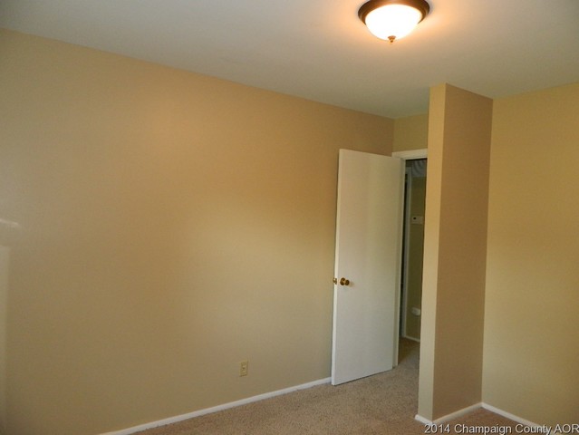 2001 Cypress Dr, Champaign, IL 61821 photo 9