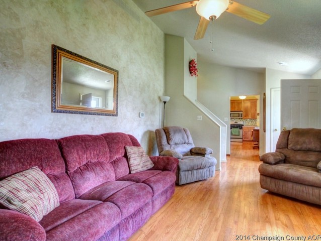 610 High Hill Rd, Philo, IL 61864 photo 9