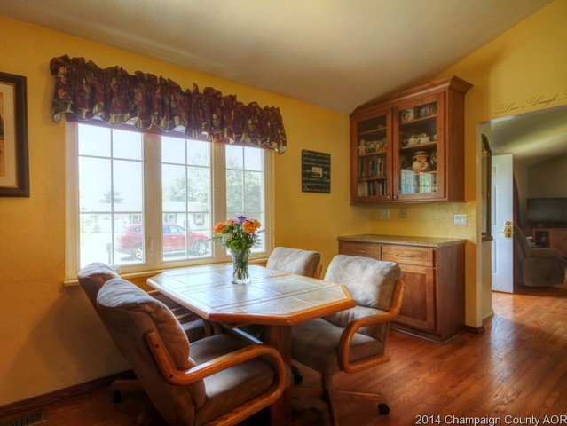 610 High Hill Rd, Philo, IL 61864 photo 4