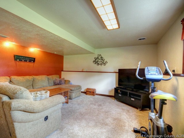 610 High Hill Rd, Philo, IL 61864 photo 18