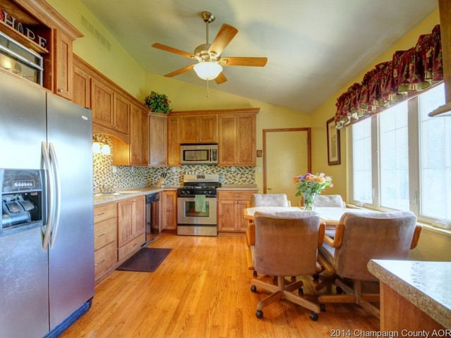 610 High Hill Rd, Philo, IL 61864 photo 3