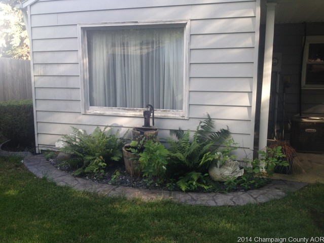 212 Arcadia Dr, Rantoul, IL 61866 photo 8