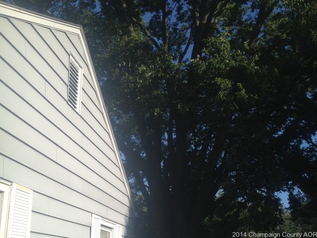 212 Arcadia Dr, Rantoul, IL 61866 photo 2