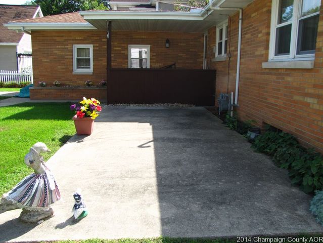 202 E Scott St, Tuscola, IL 61953 photo 14