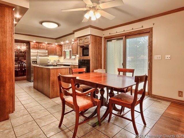 2103 Bristol Rd, Champaign, IL 61821 photo 9