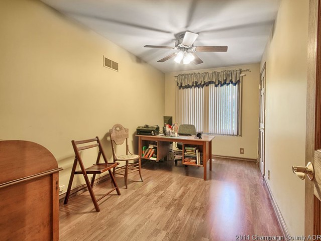 2103 Bristol Rd, Champaign, IL 61821 photo 12