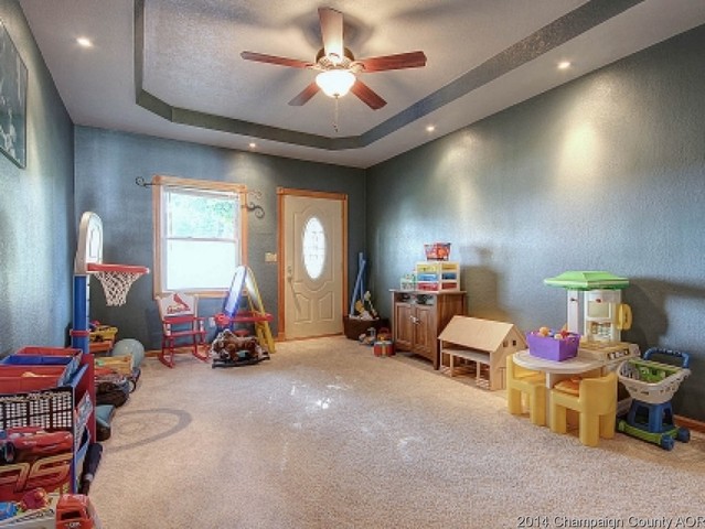 10 Bennett Dr, Monticello, IL 61856 photo 12