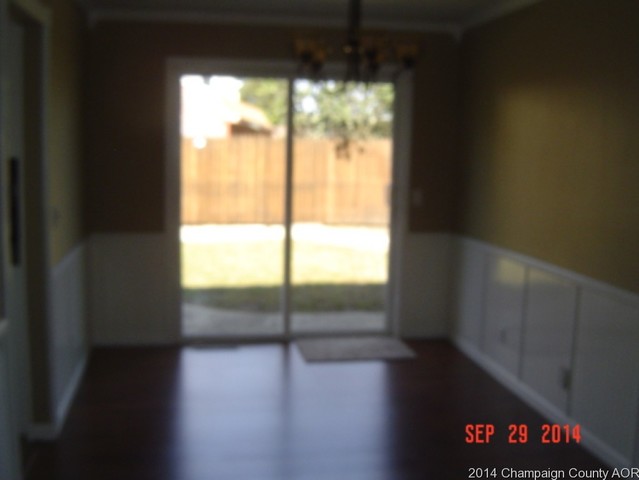 915 Pinecrest Dr, Rantoul, IL 61866 photo 4