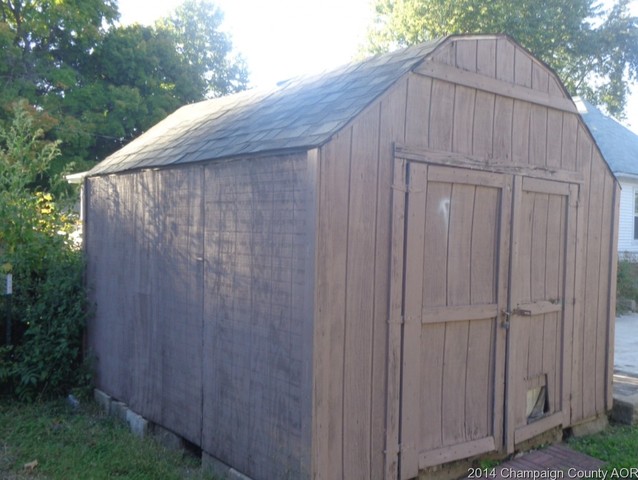 1017 Moultrie Ave, Mattoon, IL 61938 photo 4