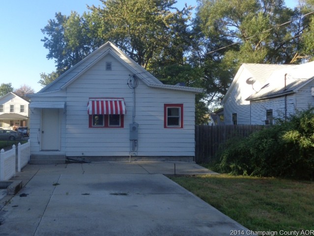 1017 Moultrie Ave, Mattoon, IL 61938 photo 5