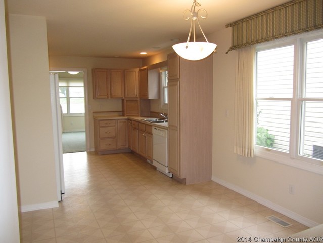 2516 Windward Blvd, Champaign, IL 61821 photo 10