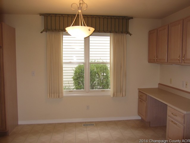2516 Windward Blvd, Champaign, IL 61821 photo 11